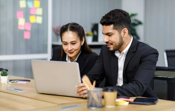 Indian professionals struggling with resume